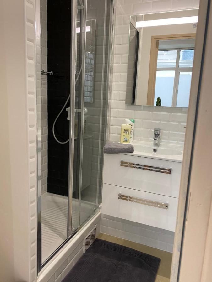 Apartament Large And Unique Souplex 60Sqm, Well Located Paryż Zewnętrze zdjęcie